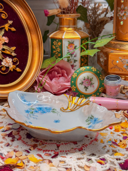 Rococo style ashtray✨