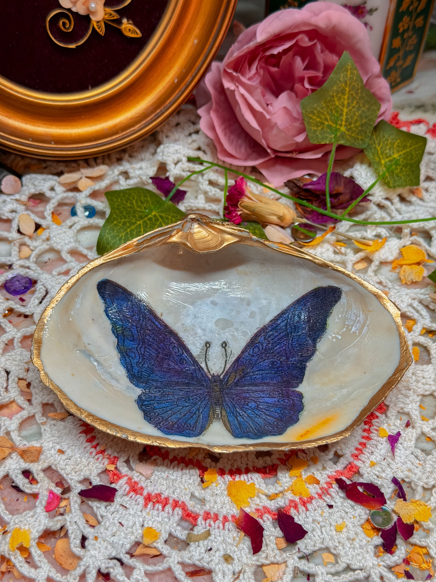 Butterfly shell ashtray✨