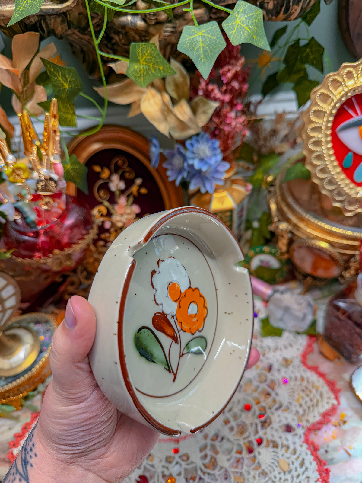 Stoneware 70s floral ashtray✨