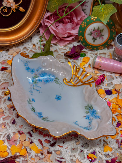 Rococo style ashtray✨