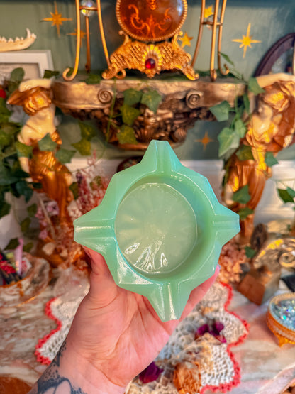 Jadeite ashtray✨