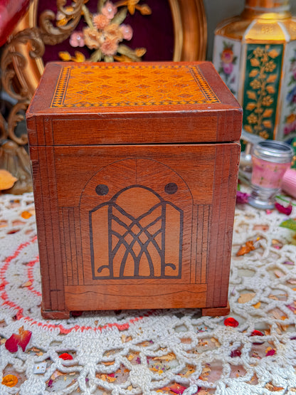 Wooden bird cigarette dispensing box✨