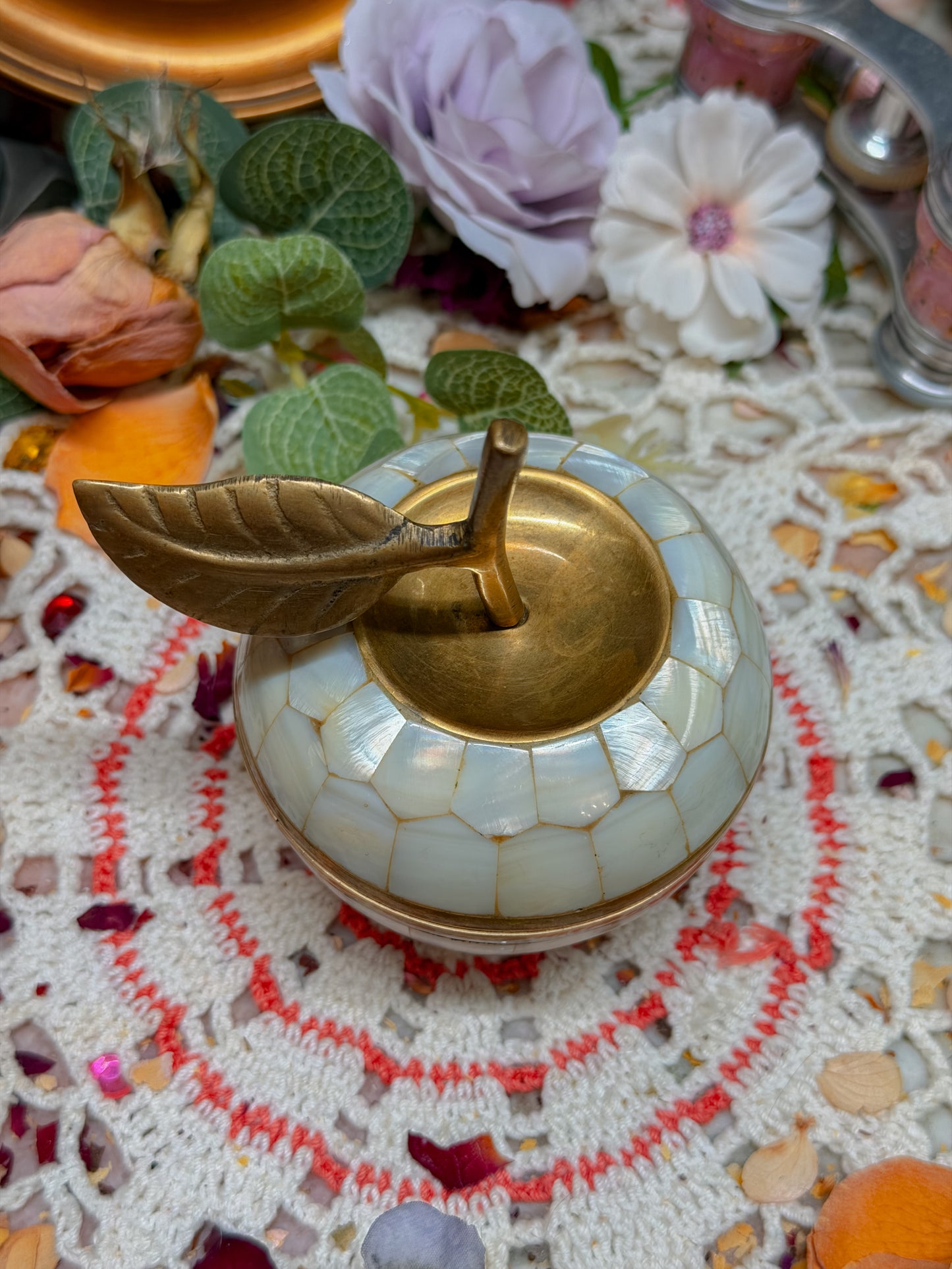 Mother Of Pearl/brass apple stash✨