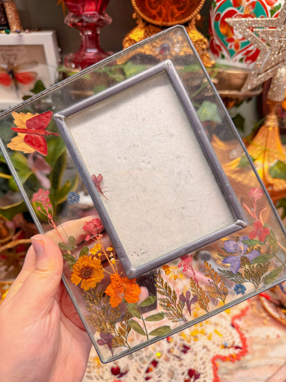 Glass/pressed floral picture frame✨