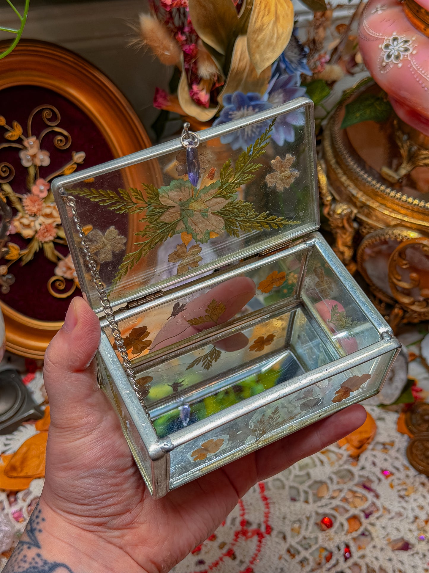 Pressed flower mirrored stash✨