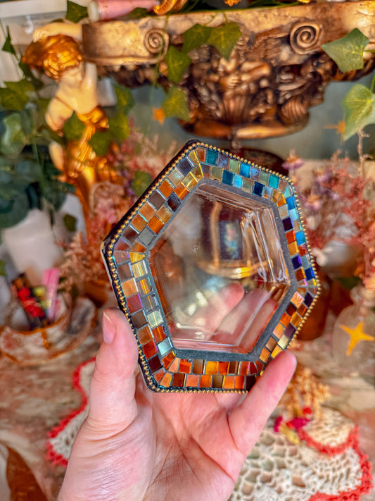 Cut glass/art glass ashtray✨
