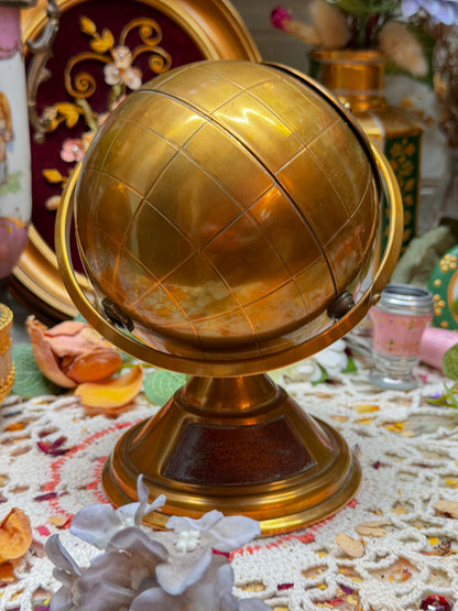 MCM Cigarette holder globe✨
