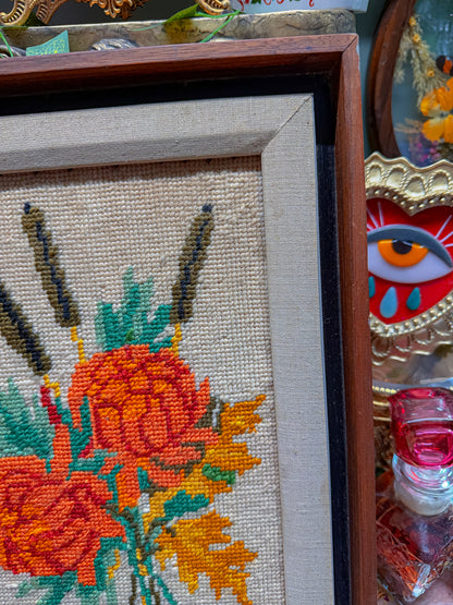 Wooden framed 70s needlepoint art✨