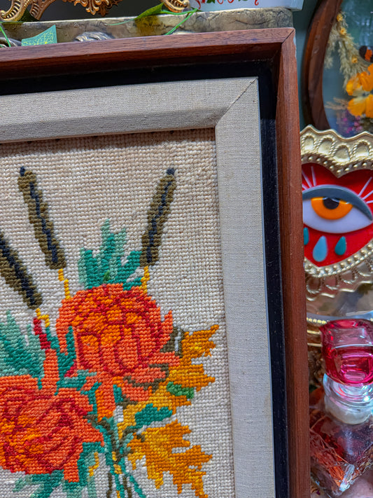 Wooden framed 70s needlepoint art✨