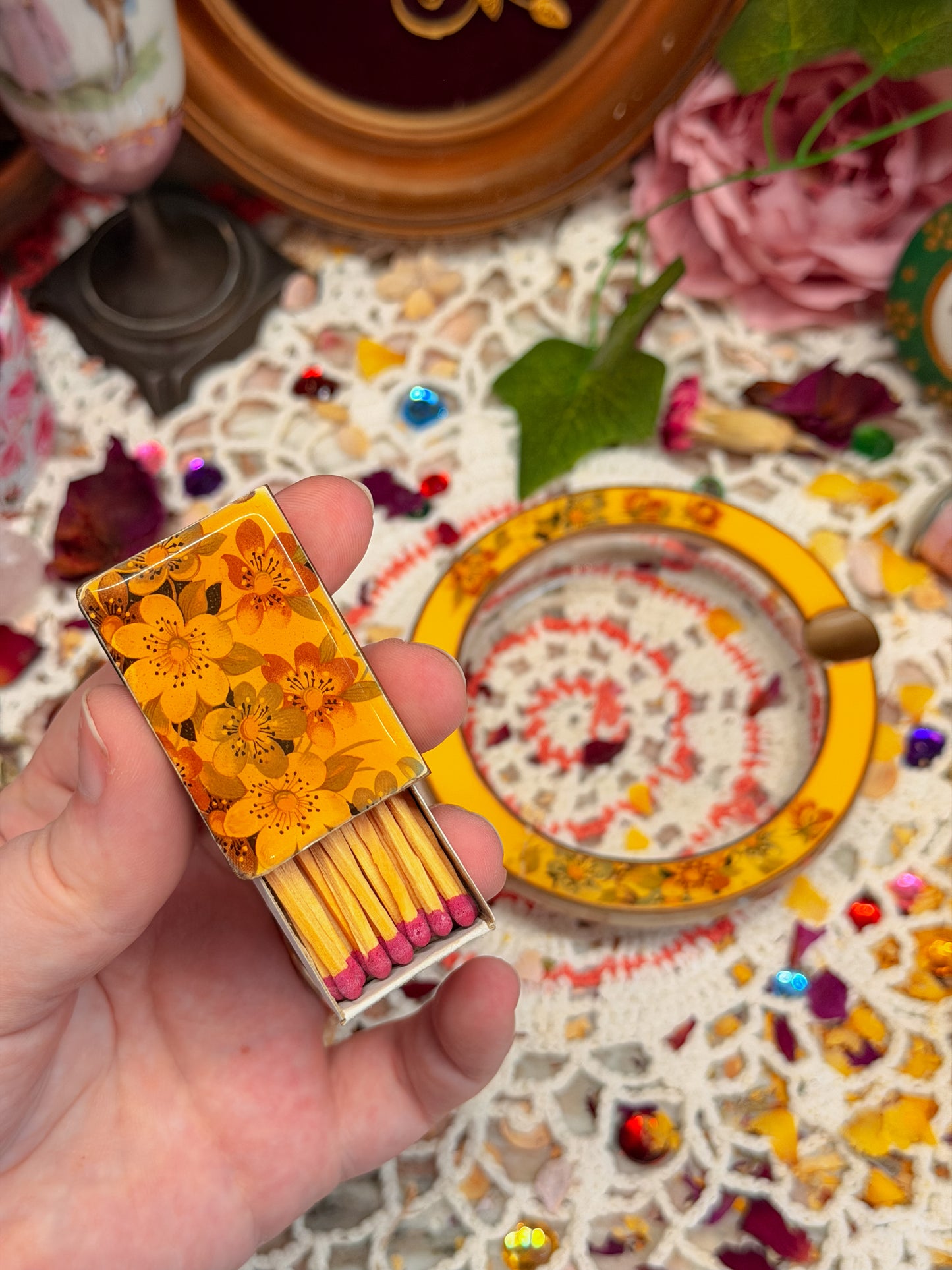 70s Ashtray and full match box set✨