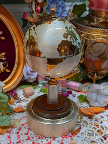 1950s musical cigarette pop up globe✨