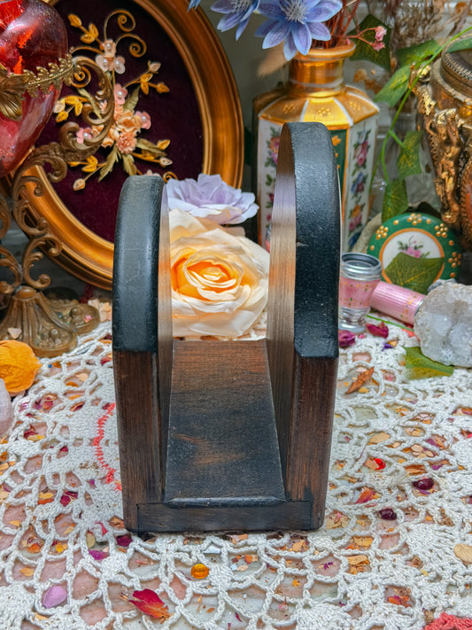 Vintage Napkin/mail holder✨