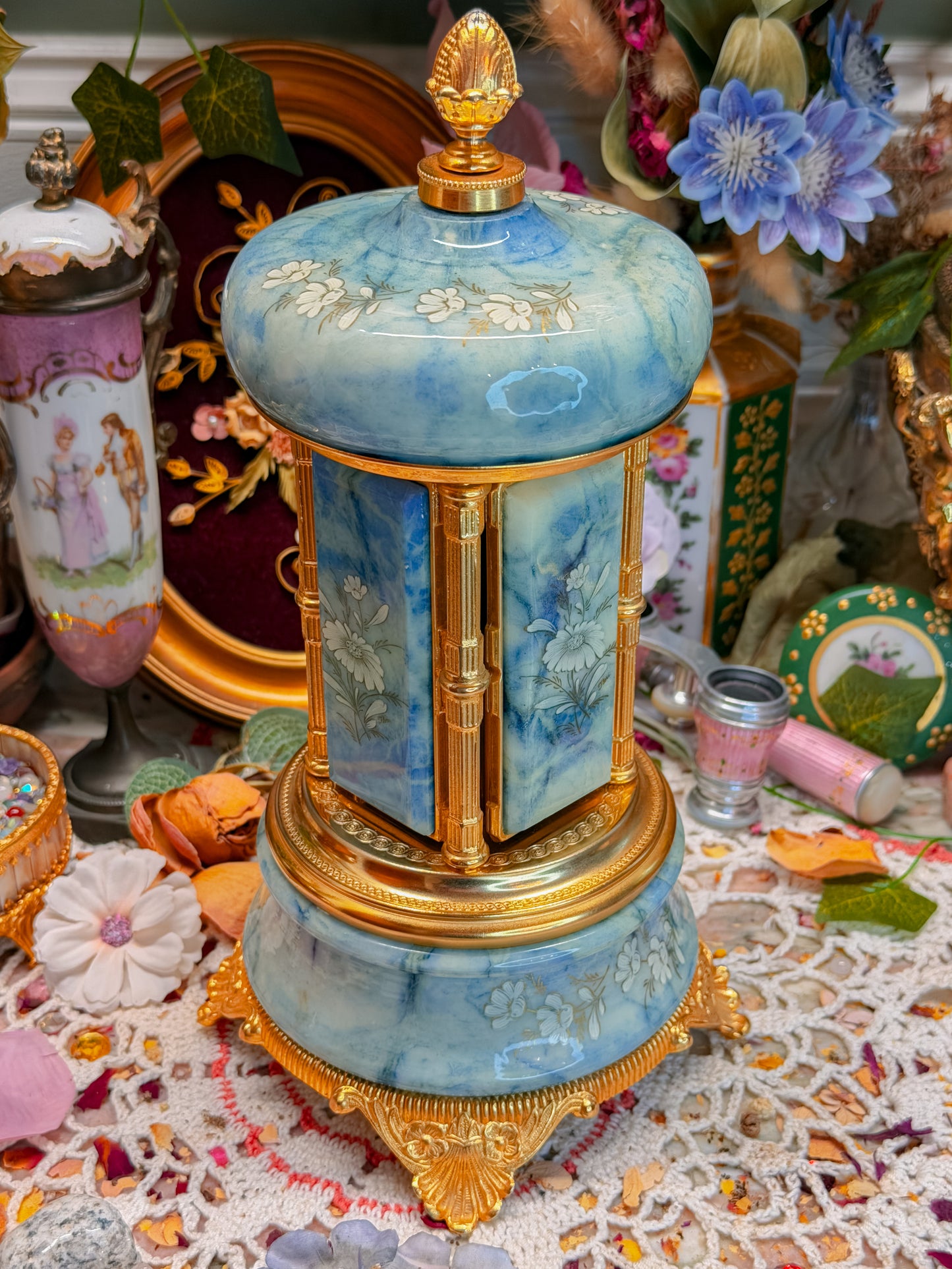 Italian Reuge cigarette carousel!!!✨