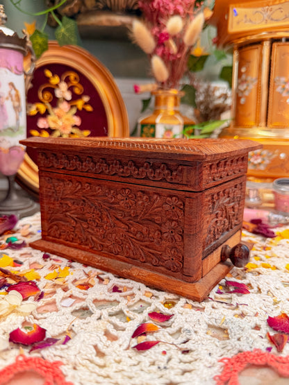 Hand carved dispensing cigarette box ✨