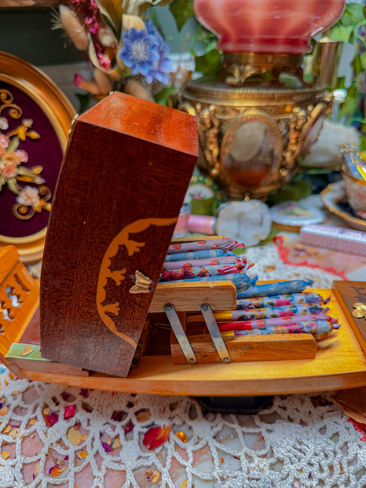 Musical rotating Cigarette gondola (joints) with add ons✨