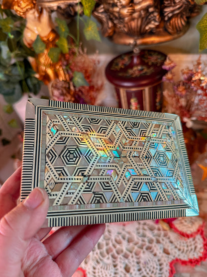 Abalone and wooden stash box✨