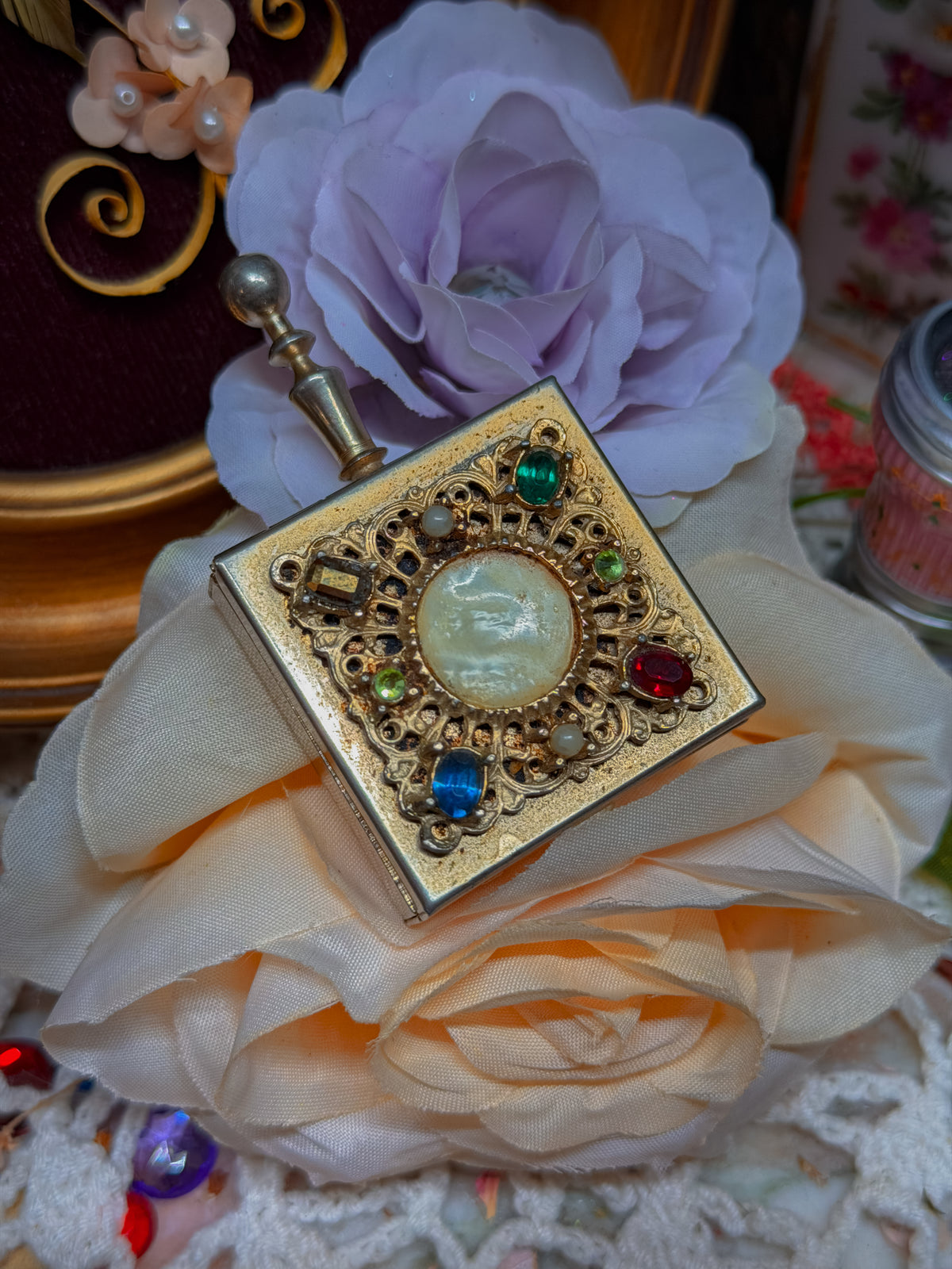 Silent butler Pocket ashtray with MOP and rhinestones✨