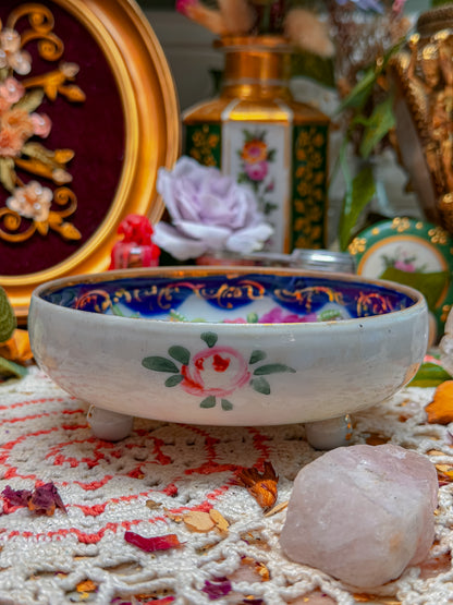 Nippon floral ashtray✨