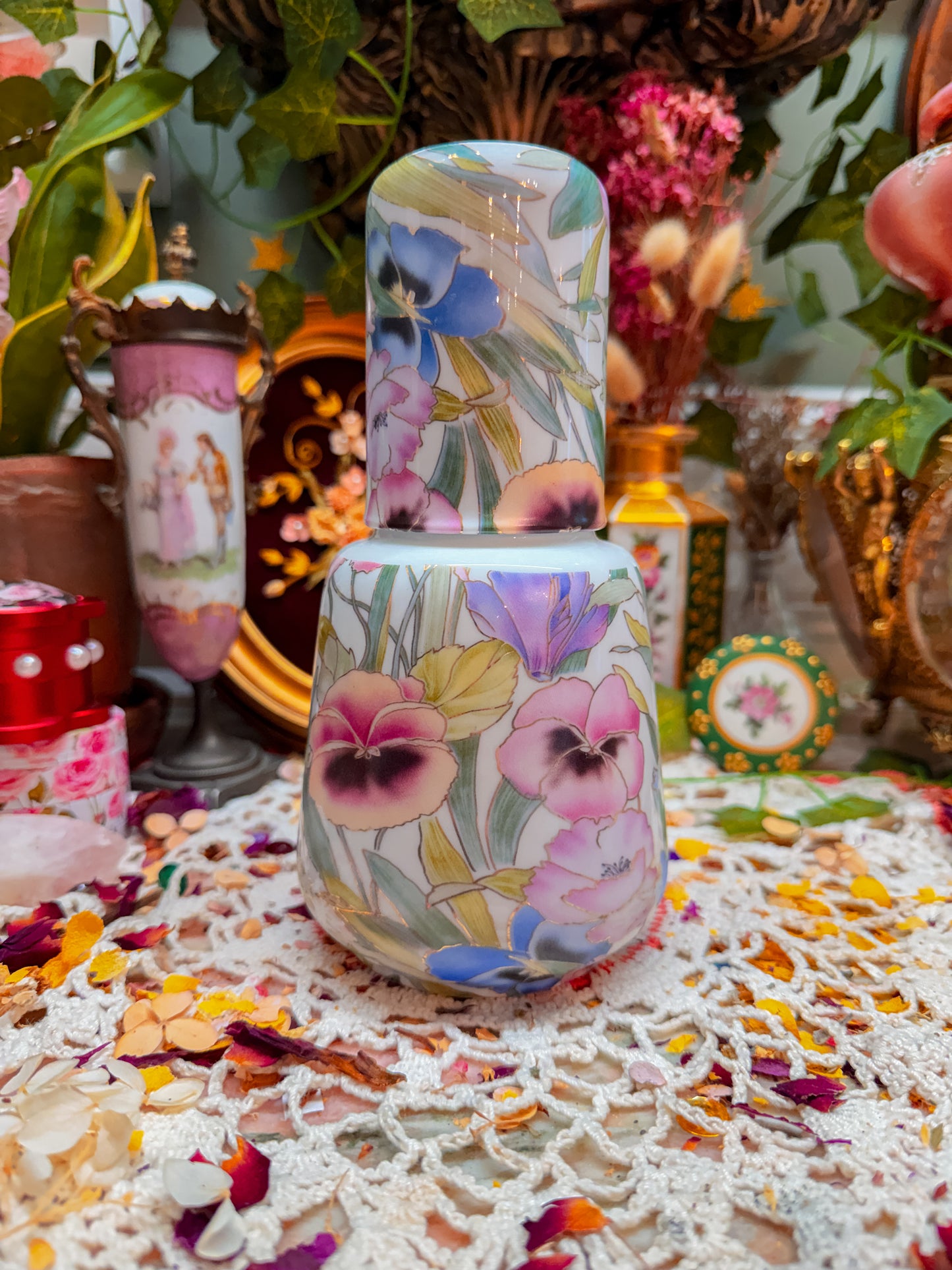 Independent artist floral carafe✨