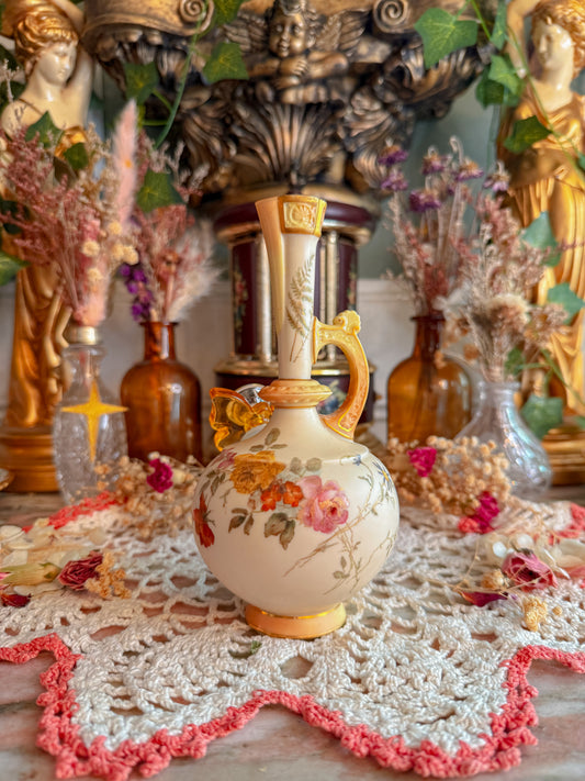 Royal Worcester floral✨