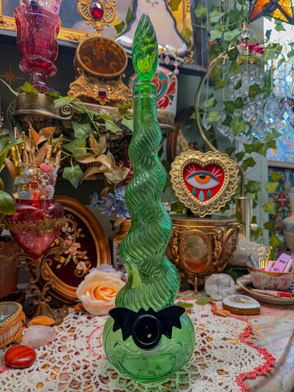 16.5 inch snake bong🕷️
