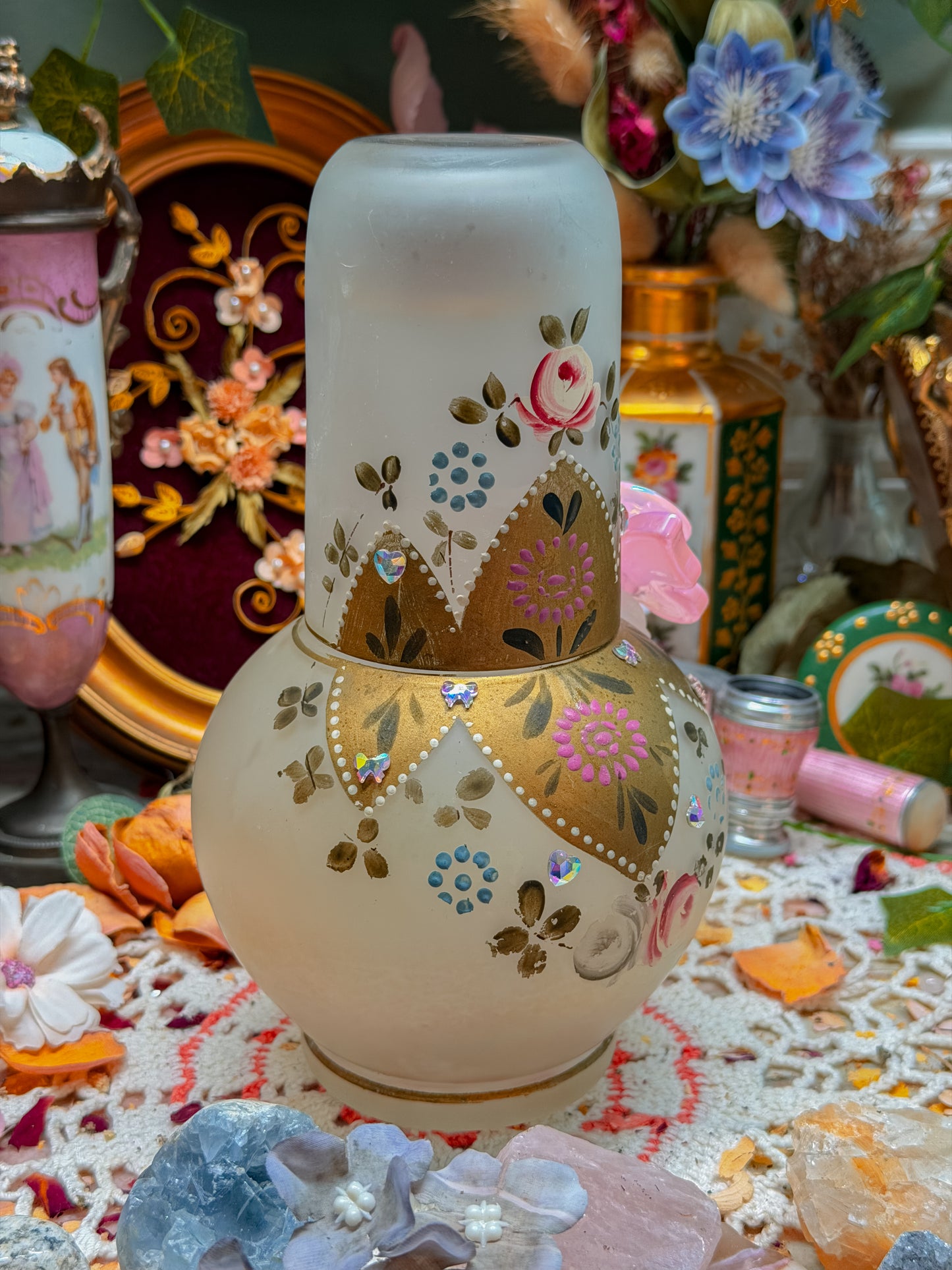 Satin glass carafe with add ons✨