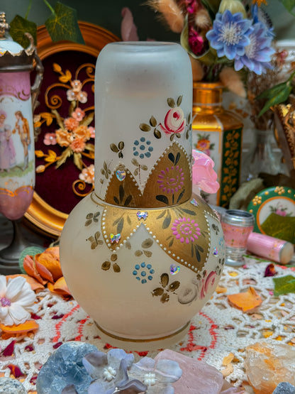 Satin glass carafe with add ons✨