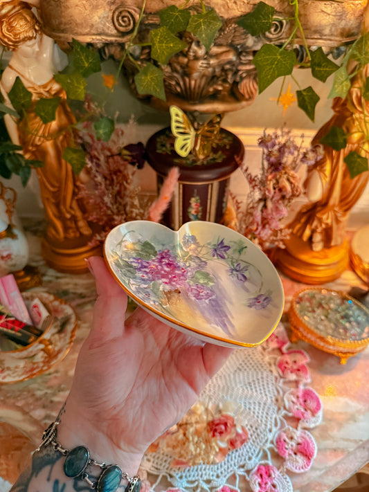 Heart Limoges ashtray✨
