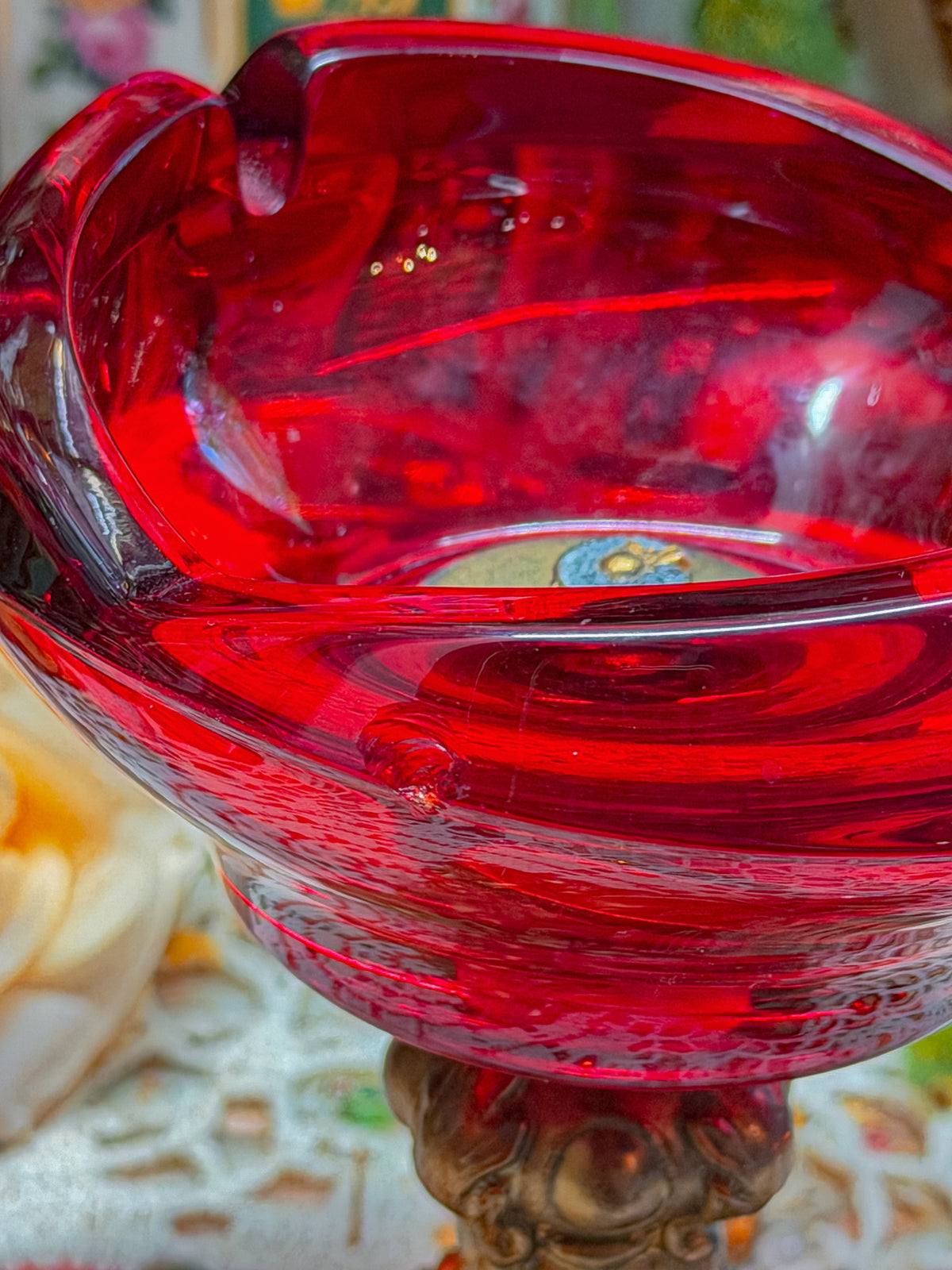 Red glass pedestal ashtray🕷️