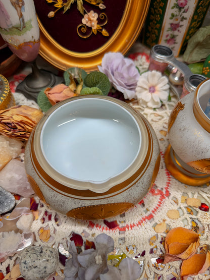 Frosted Satin glass ashtray/j holder✨