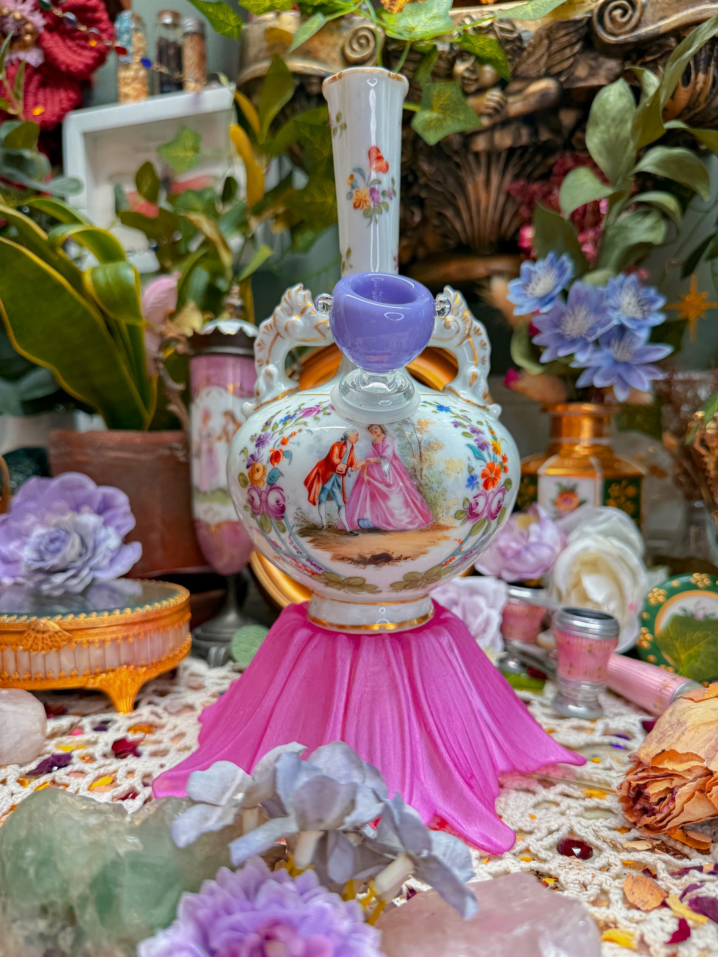 Dresden Royal floral with stand✨