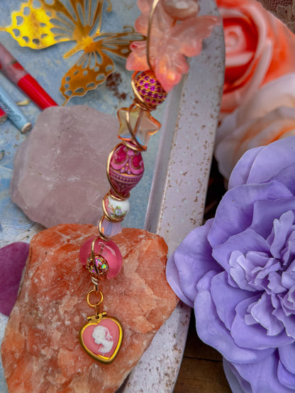 Romantic whimsy🩷 Clouded J clip✨