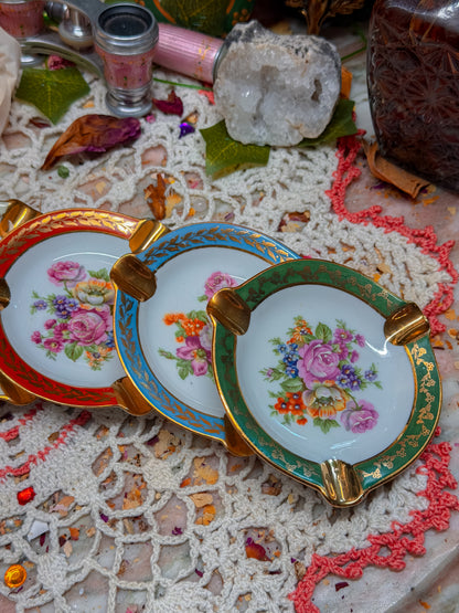 Limoges French ashtrays✨