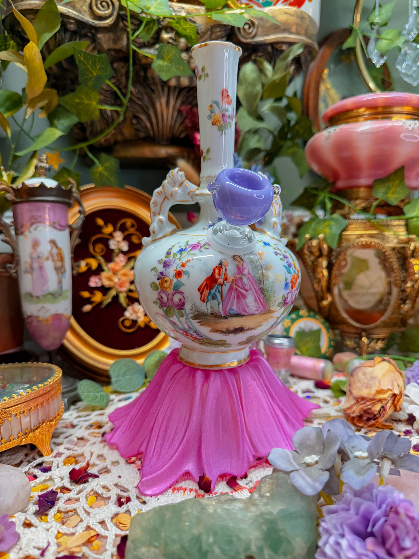 Dresden Royal floral with stand✨