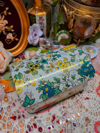 70s floral tin stash✨