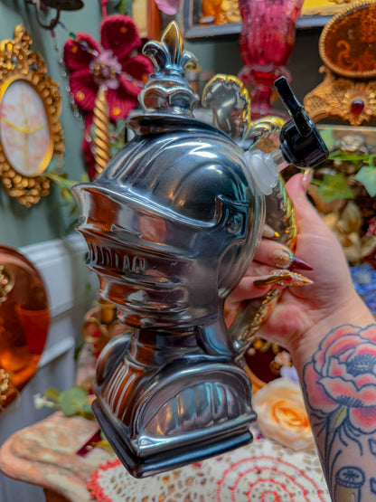 Knight/MUSIC BOX bong🕷️