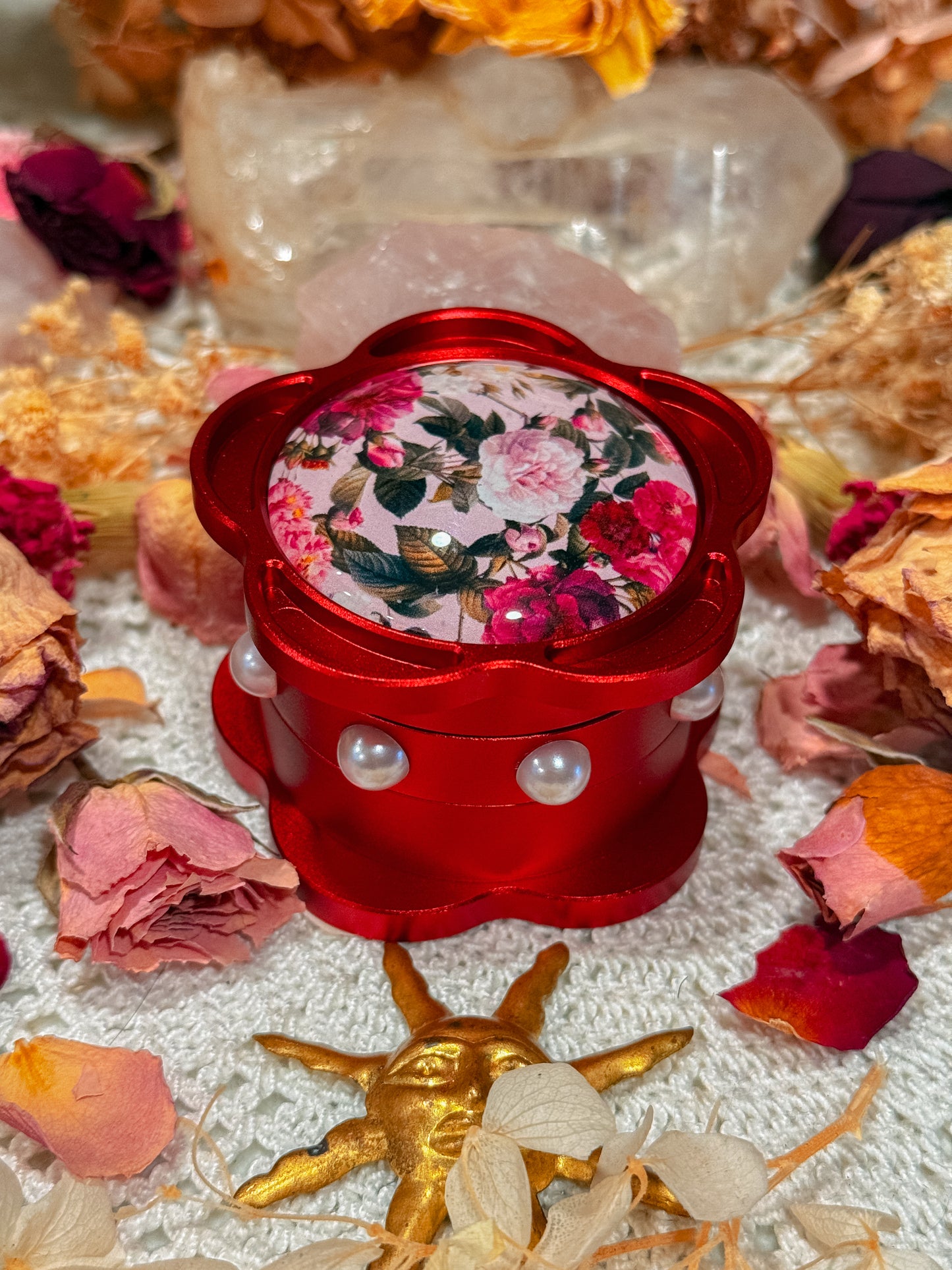 CA floral and pearls grinder✨