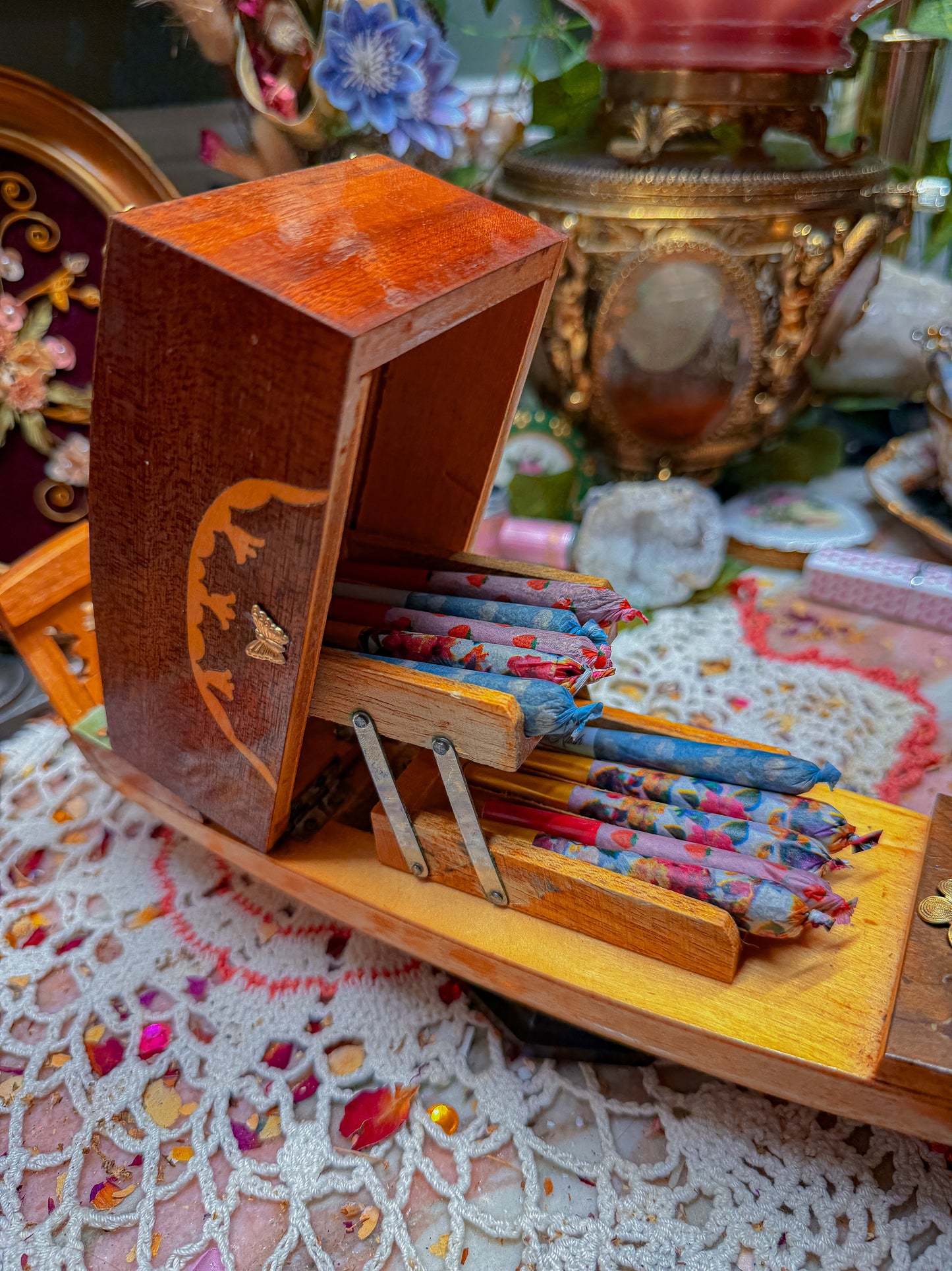 Musical rotating Cigarette gondola (joints) with add ons✨