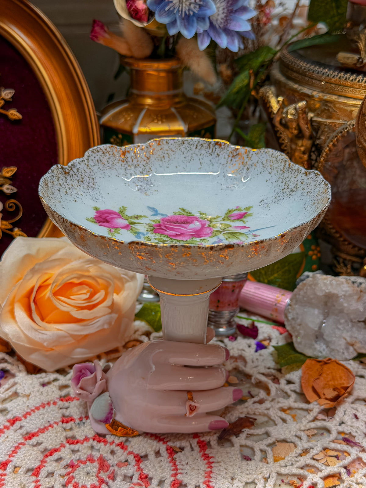 Lefton Hand pedestal floral ashtray✨