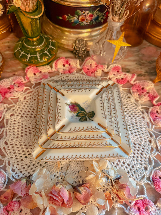 Japanese stacked floral ashtrays✨