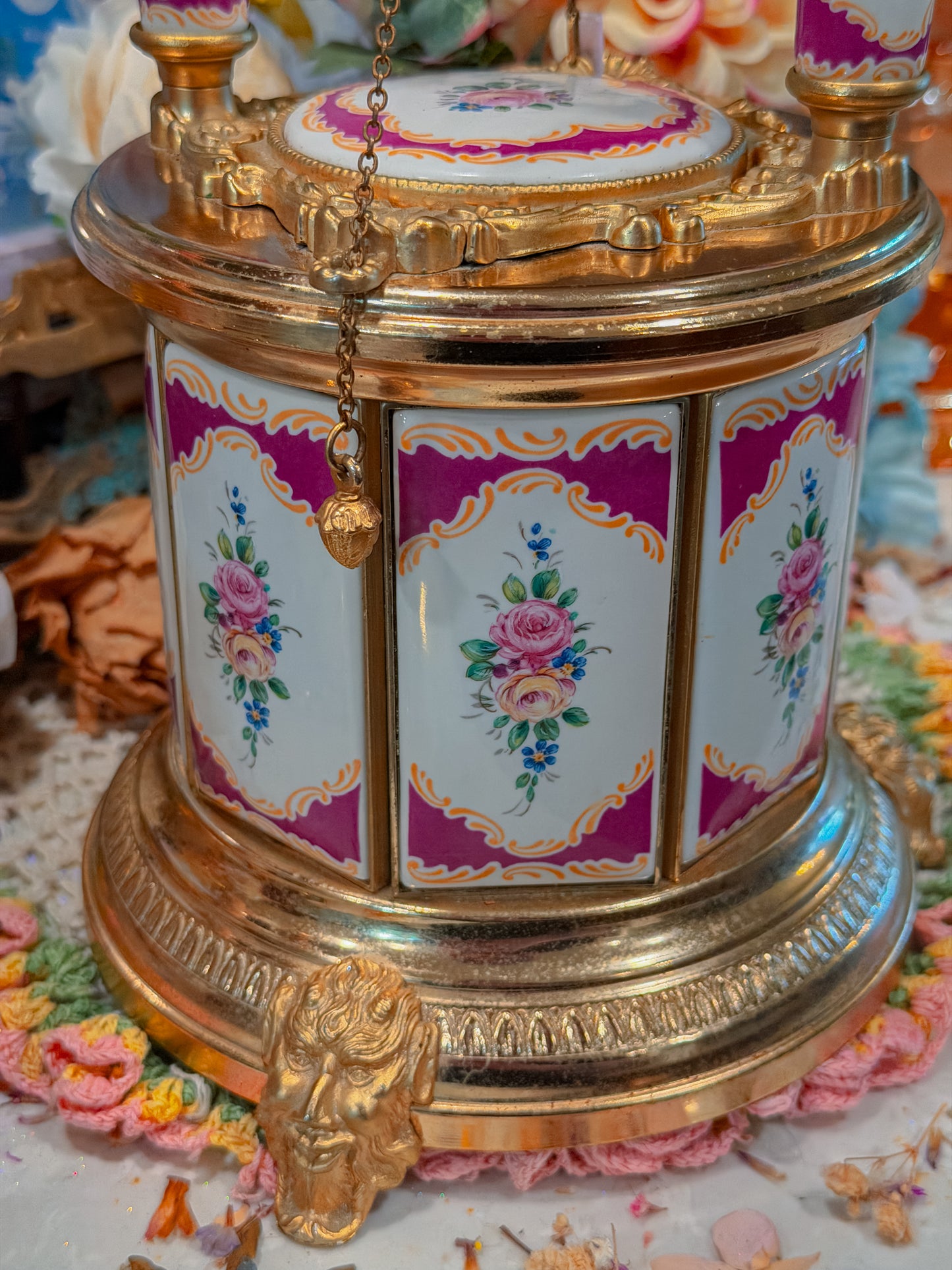 RARE 1950s wishing well cigarette dispenser