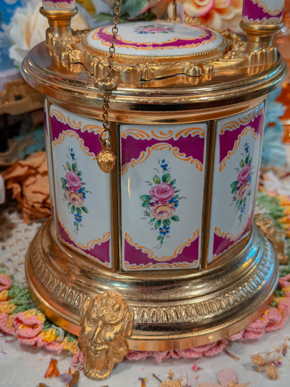 RARE 1950s wishing well cigarette dispenser