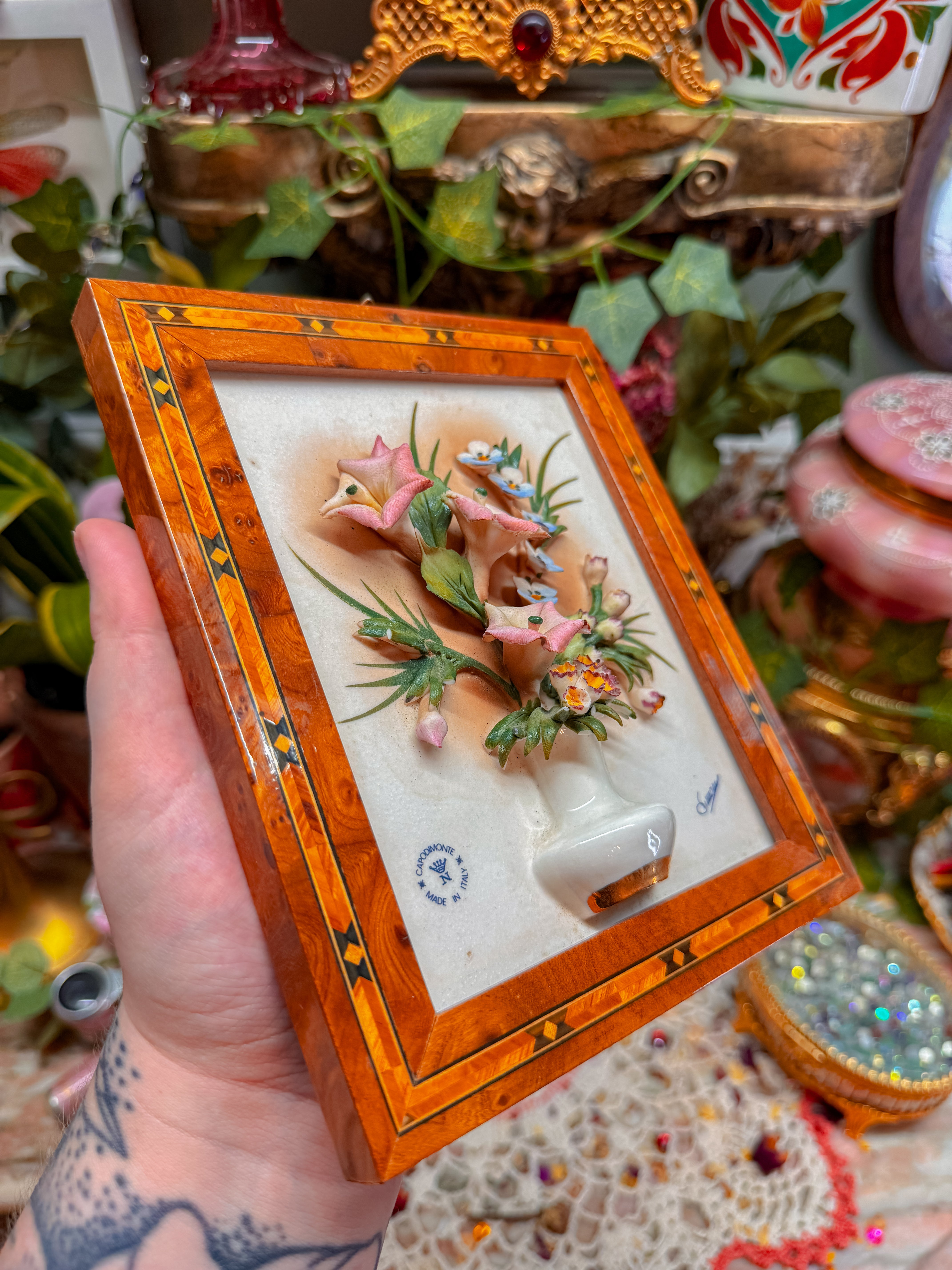 Vintage Treasures💎 – Clouded Antiques