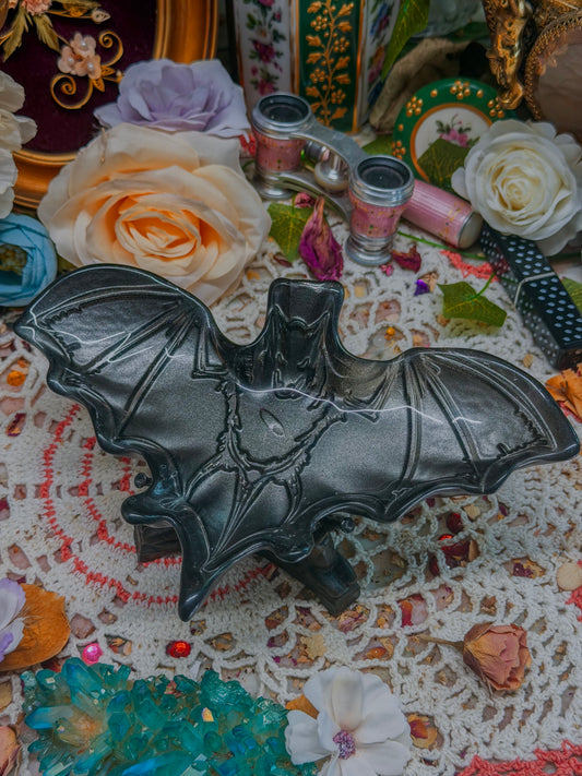 Bat ashtray with stand✨