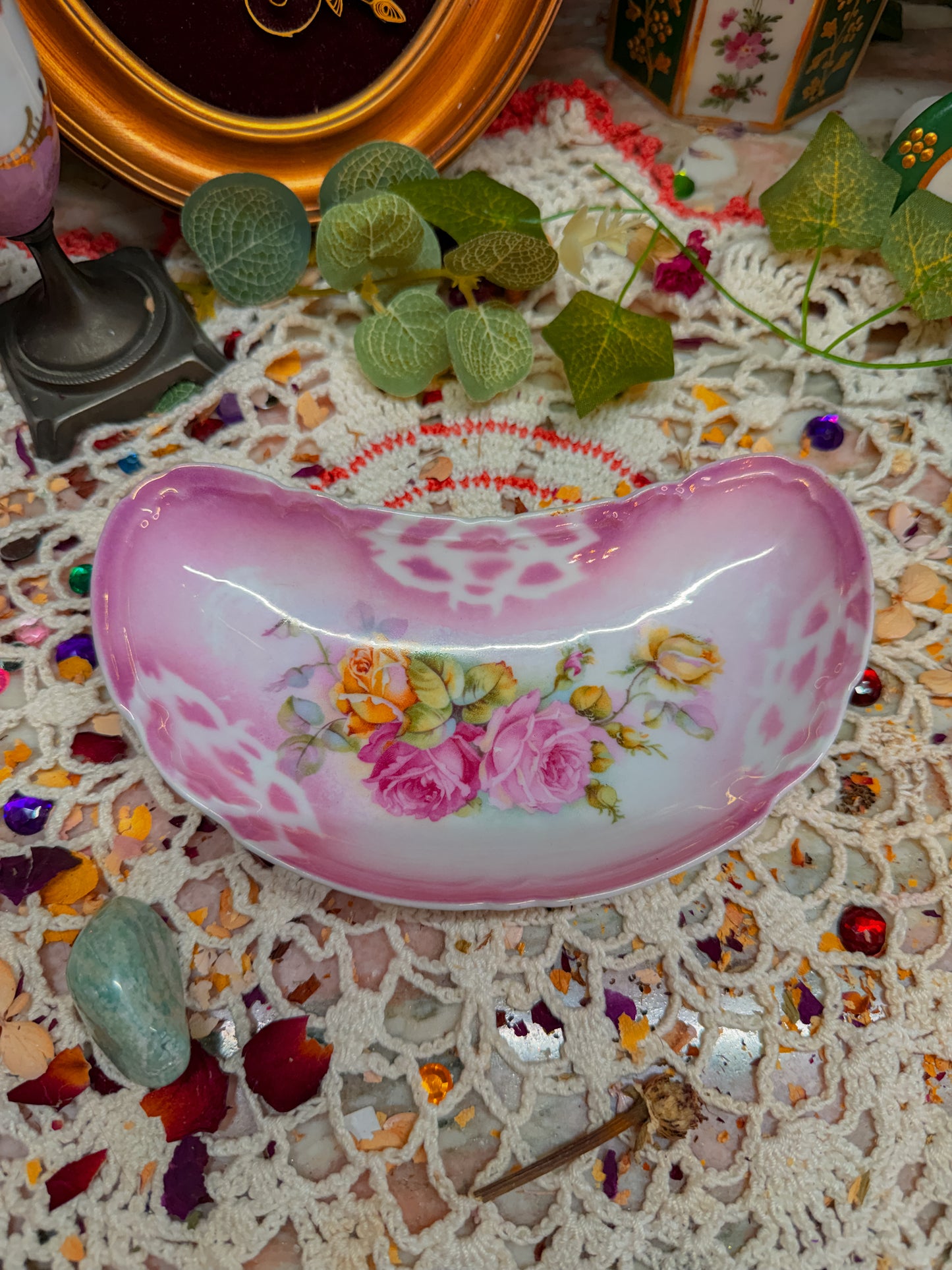 German lusterware crescent ashtray✨