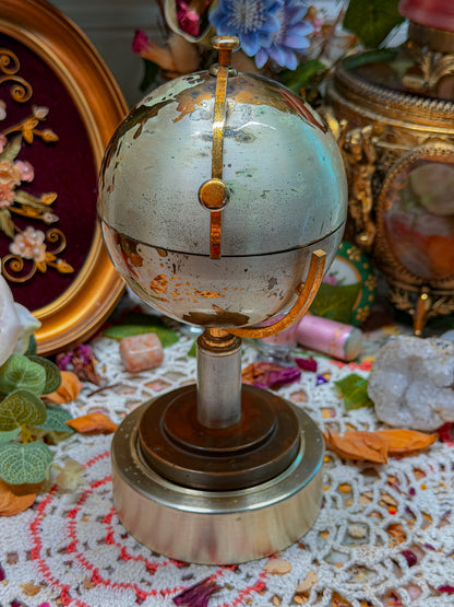 1950s musical cigarette pop up globe✨