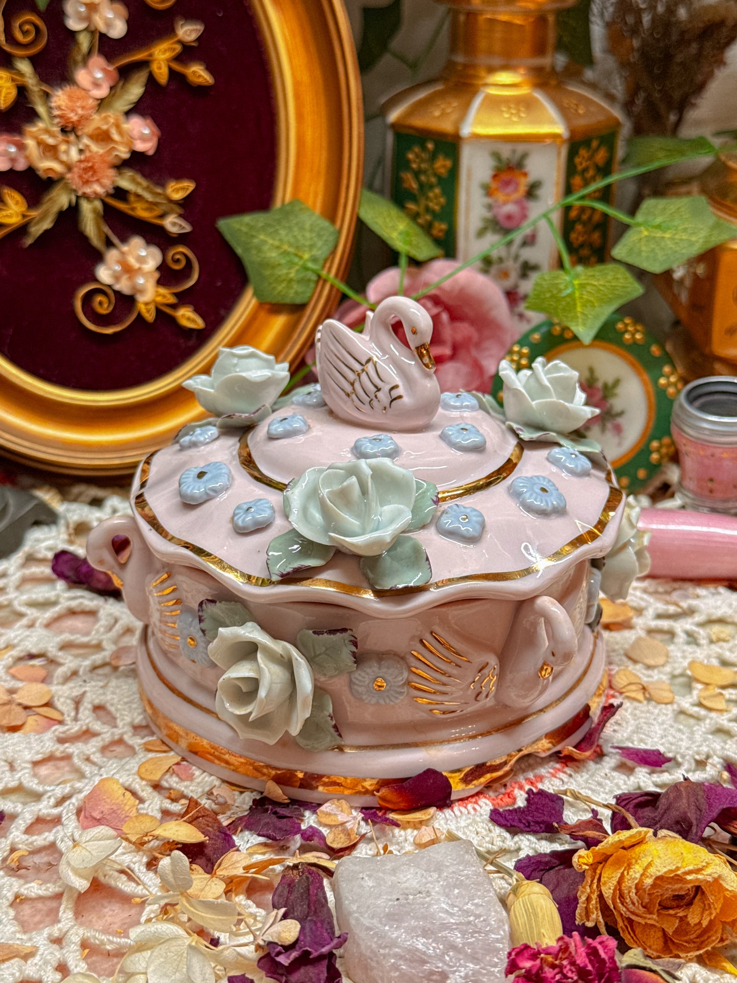 Swan 3D Floral Stash✨