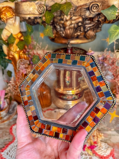 Cut glass/art glass ashtray✨