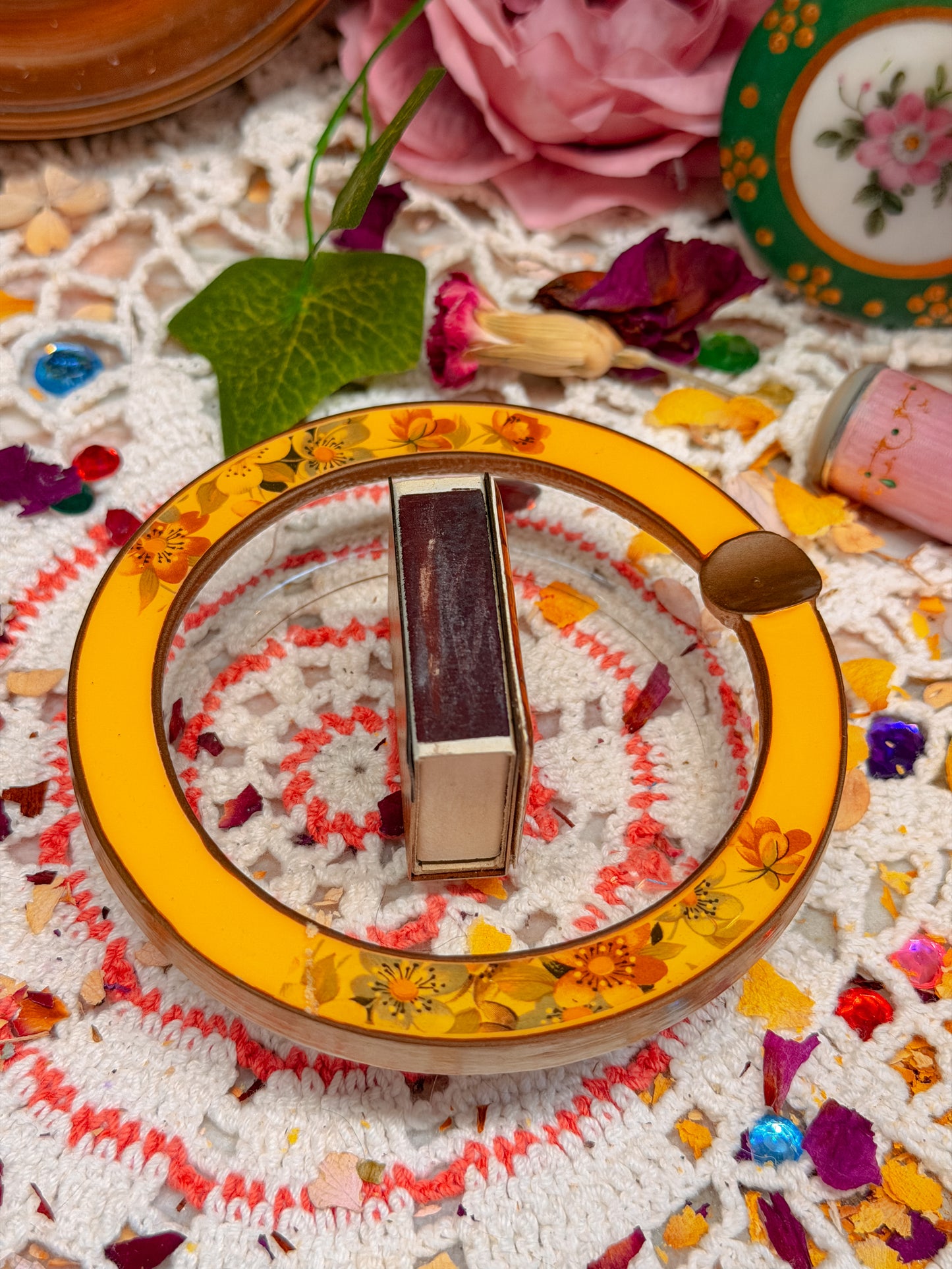 70s Ashtray and full match box set✨