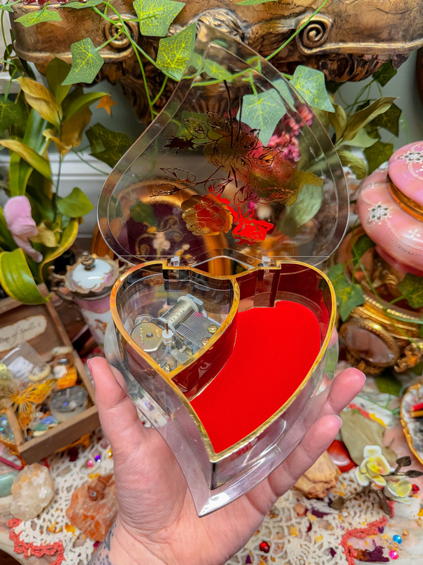 Heart shaped stash with music box✨